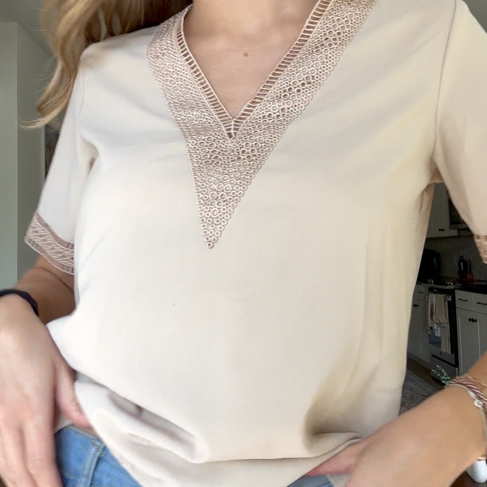 Cream & Gold V-Neck